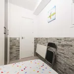 Rent a room of 65 m² in madrid