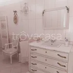 Rent 4 bedroom apartment of 90 m² in Castignano