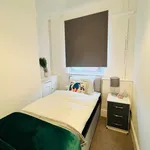 Rent 3 bedroom house in West Midlands