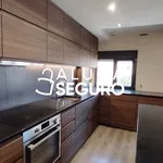 Rent 3 bedroom apartment of 125 m² in Lisboa