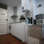 Rent a room of 208 m² in Valencia