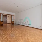 Alquilo 4 dormitorio apartamento de 122 m² en Oviedo