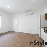 Rent 2 bedroom apartment in Staré Město