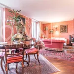 Rent 4 bedroom apartment of 177 m² in Milan