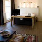 Huur 1 slaapkamer appartement van 50 m² in Cool