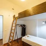 Rent 3 bedroom apartment in genoa