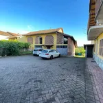 Affitto 5 camera casa di 200 m² in Asti