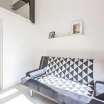 Rent 1 bedroom apartment of 14 m² in lisbon