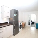 Rent 4 bedroom apartment in West Midlands