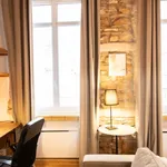 Rent 1 bedroom apartment of 310 m² in Lyon