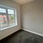 Rent 3 bedroom flat in North West England