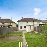 Rent 3 bedroom house in East Midlands