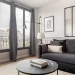 Rent 1 bedroom apartment of 581 m² in Paris