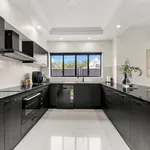 Rent 5 bedroom house in Calamvale