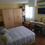 Rent a room of 82 m² in valencia