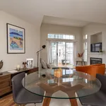 Appartement de 753 m² avec 1 chambre(s) en location à North Vancouver