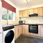 Flat to rent in Admirals Court, Reading, Berkshire RG1