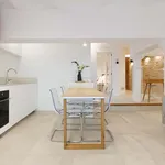 Rent 5 bedroom apartment of 65 m² in Barcelona