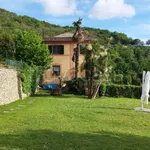 Affitto 3 camera appartamento di 130 m² in Recco