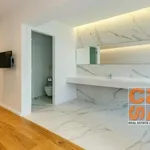 Ενοικίαση 3 υπνοδωμάτιο διαμέρισμα από 190 m² σε Vouliagmeni Municipal Unit