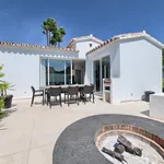 Rent 5 bedroom house of 230 m² in Malaga']