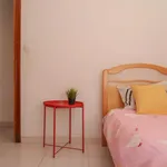 Rent 4 bedroom apartment in Madrid