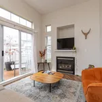 Appartement de 753 m² avec 1 chambre(s) en location à North Vancouver