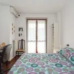 Rent 1 bedroom apartment of 42 m² in milan