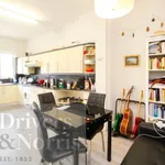 Rent 2 bedroom flat in London