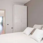 Rent 3 bedroom apartment of 130 m² in barcelona