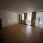 Rent 3 bedroom apartment of 117 m² in Brusimpiano