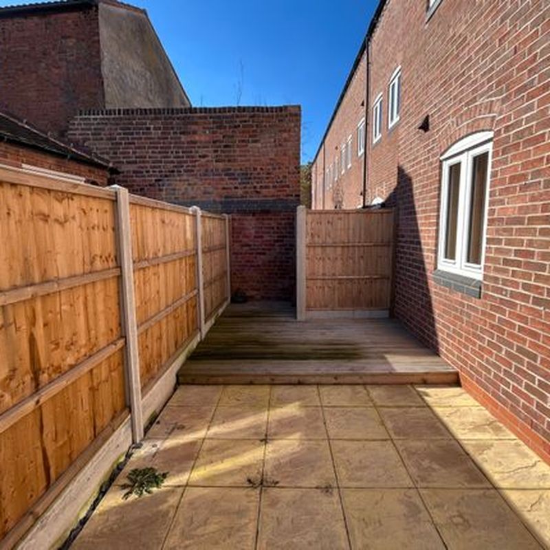 Terraced house to rent in Church Street, Atherstone CV9 Whittington