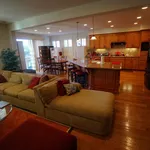 Rent 5 bedroom house in Benicia