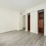 Rent 1 bedroom apartment of 589 m² in Manhattan