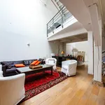 Appartement de 173 m² avec 1 chambre(s) en location à Paris