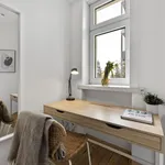 Rent 5 bedroom apartment of 80 m² in Berlin