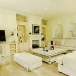 Rent 5 bedroom house of 1090 m² in Marbella