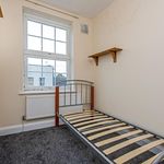 Rent a room of 91 m² in Worcester Park
