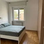 Rent 3 bedroom house of 90 m² in Milan