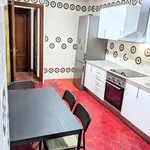 Rent 4 bedroom apartment of 150 m² in València