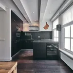 Huur 1 slaapkamer appartement van 115 m² in Amsterdam