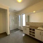 Rent 1 bedroom house in Point Cook