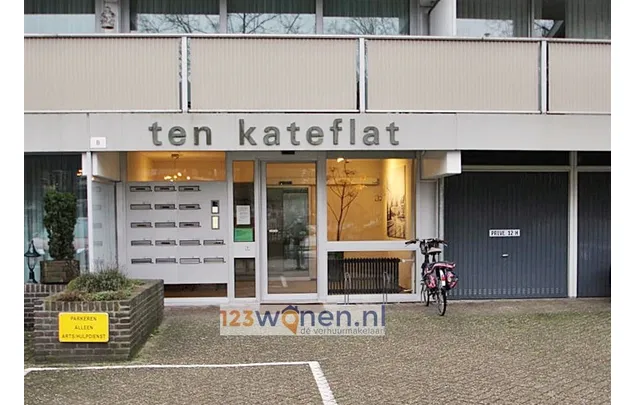 Huur 3 slaapkamer appartement van 115 m² in Emmen-Centrum