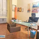 Affitto 6 camera appartamento di 130 m² in Florence