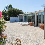 Rent a room of 200 m² in Vila Nova de Gaia