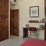 Rent 4 bedroom apartment in Seville