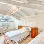 Rent 5 bedroom house of 330 m² in Rome