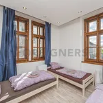 Rent 2 bedroom apartment of 70 m² in Hradec Králové