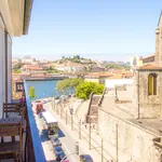 Rent 1 bedroom apartment of 807 m² in Porto