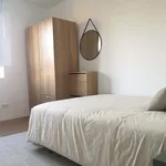 Rent a room of 70 m² in Barcelona